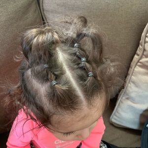 Meet your Posher, Carolina